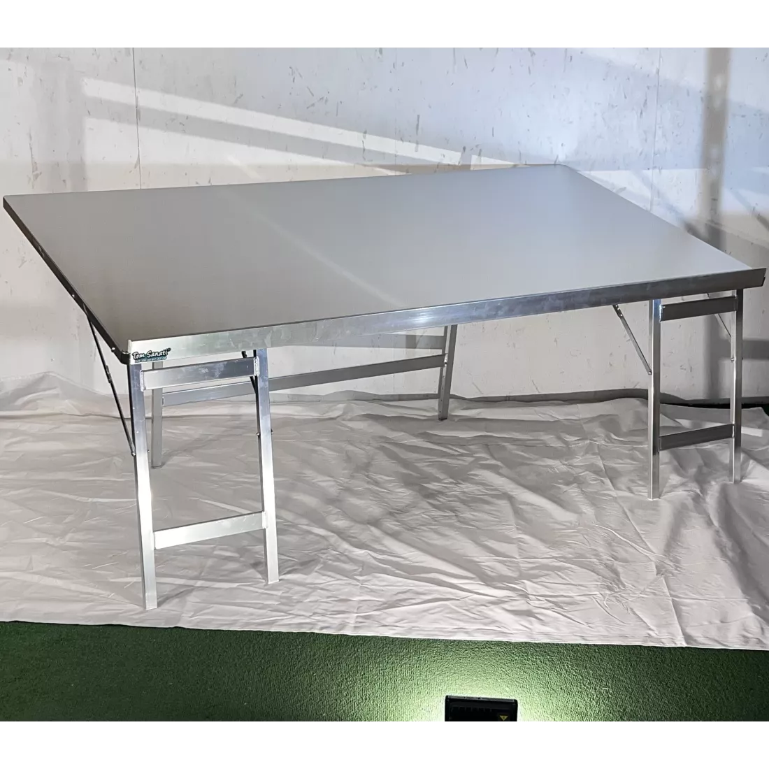 Table Pliable incliné Aluminium 200 x 150cm – Tom Sanati