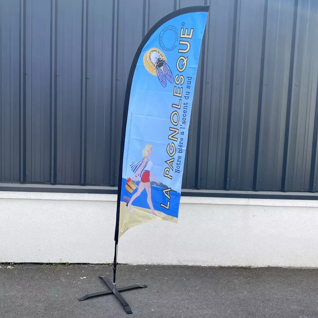 Drapeau oriflamme personnalisable pack drapeau plus fixation complet