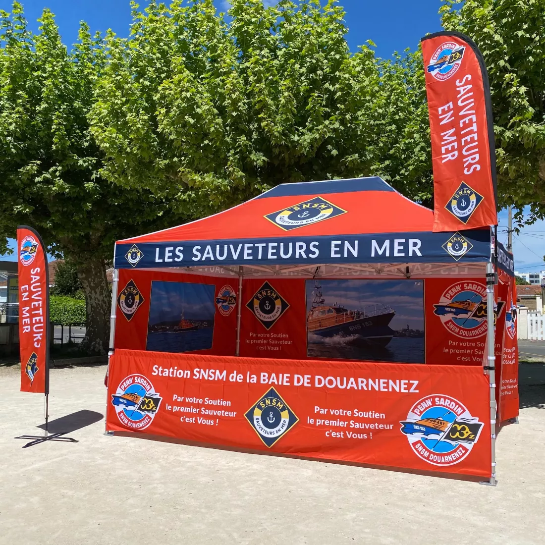 Drapeau oriflamme personnalisable pack drapeau plus fixation complet