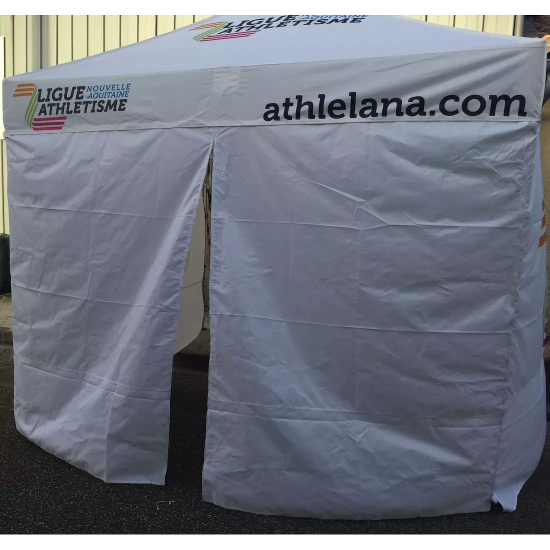 Bâche latérale fenêtre 100% étanche M2 pour barnum pliant